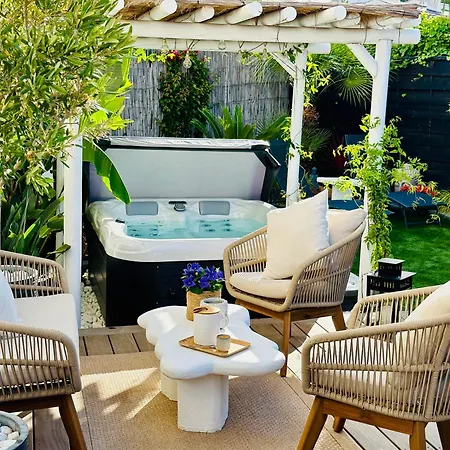 Sejour Detente! Jacuzzi + Jardin Prives * Saint-Raphaël