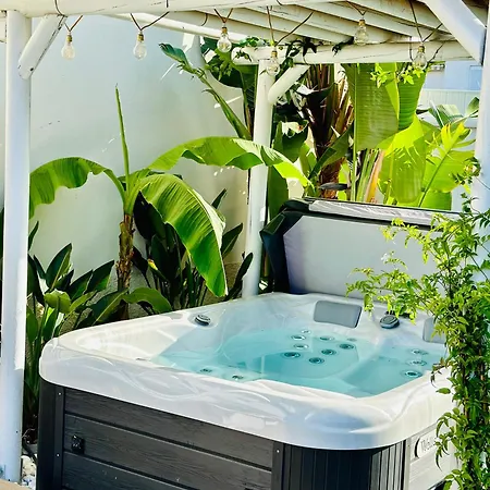 Sejour Detente! Jacuzzi + Jardin Prives Apartment