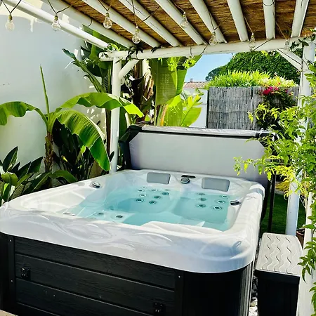 Apartment Sejour Detente! Jacuzzi + Jardin Prives Saint-Raphael (Var)